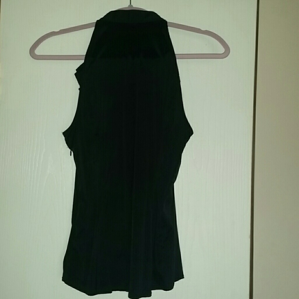 Express ruffled top. - Picture 2 of 3
